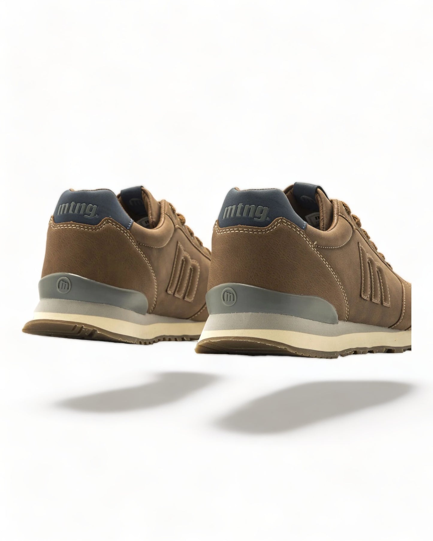 DEPORTIVOS DE HOMBRE MUSTANG 84697 EN CUERO