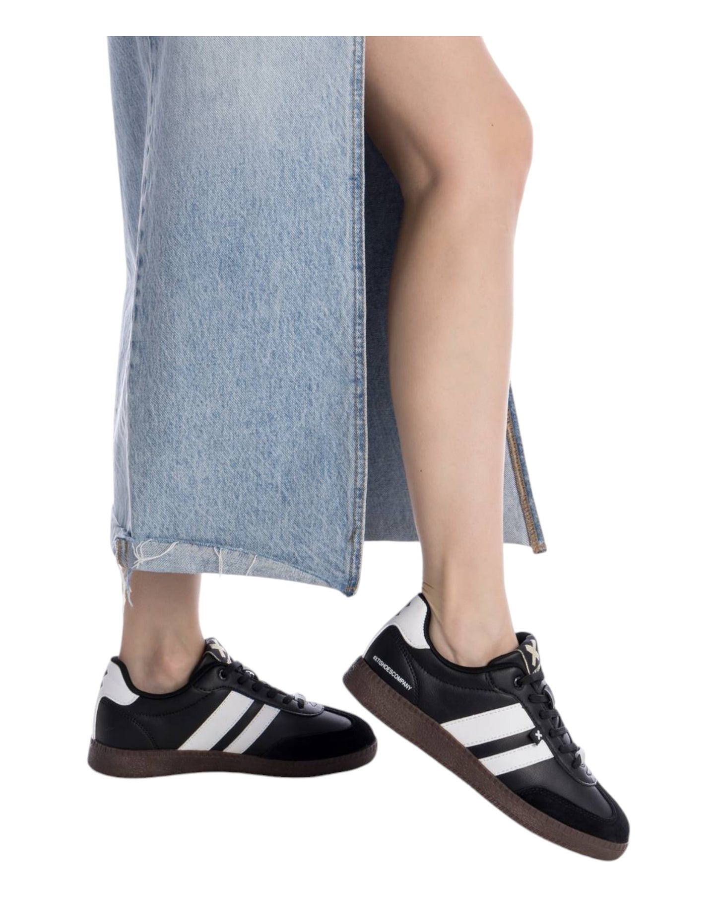 DEPORTIVOS DE MUJER XTI 143485 EN NEGRO