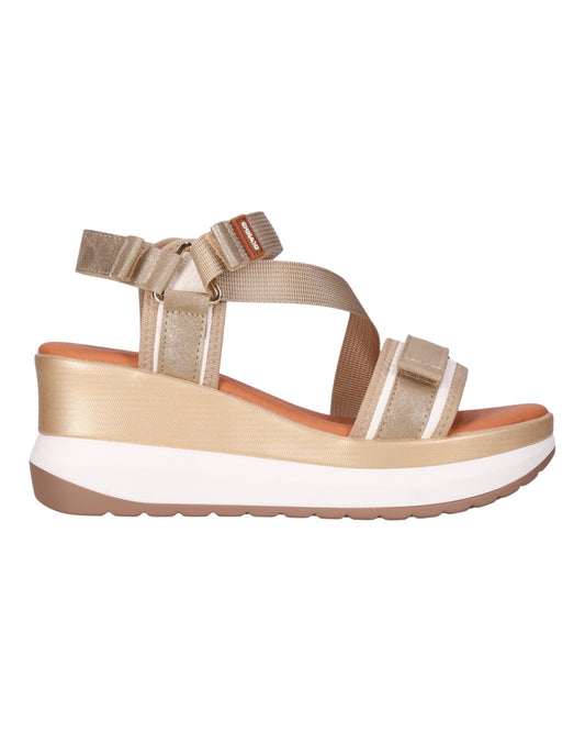 SANDALIAS DE MUJER CHIKA10 ROCO 07 EN ORO